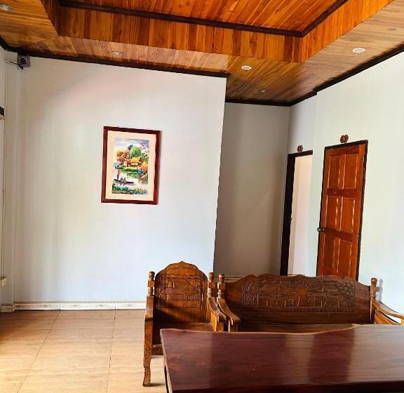 Pension Singharat Guesthouse