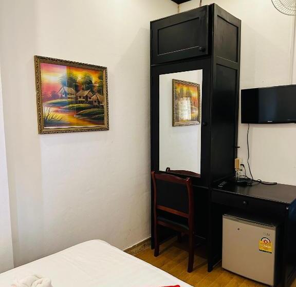 Pension Singharat Guesthouse