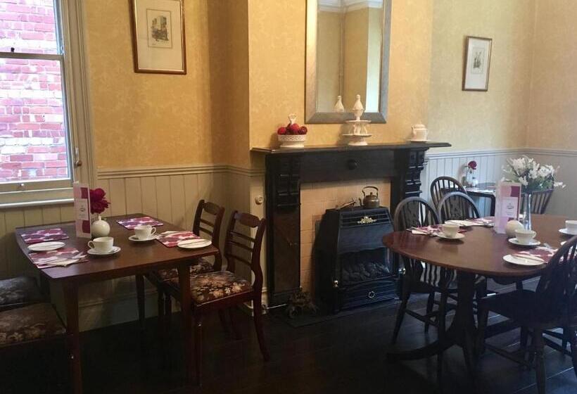 膳宿费 The Claremont