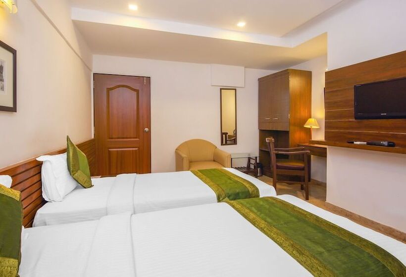 אתר נופש Treebo Swamini Niwas