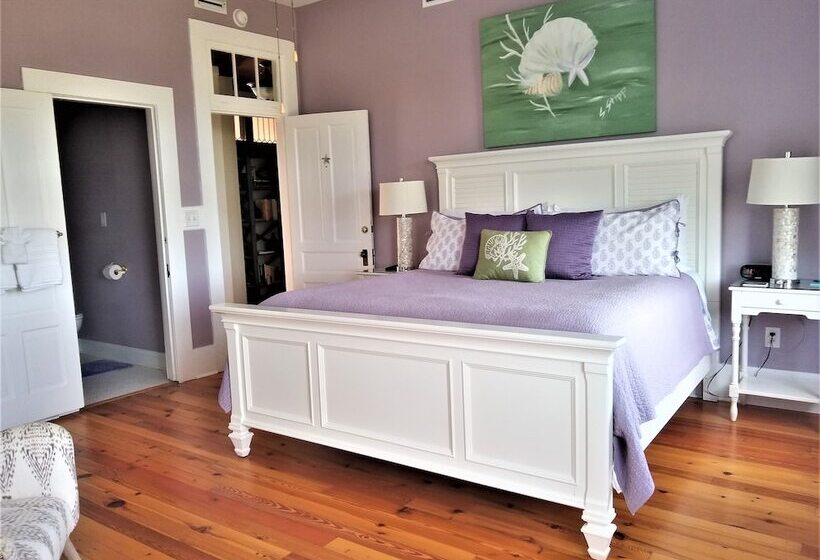 Surf Song Bed & Breakfast