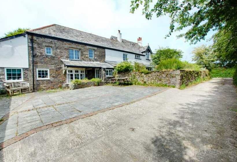 West Bowithick Cottages