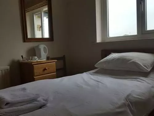 Bed and Breakfast A35 Pitstop