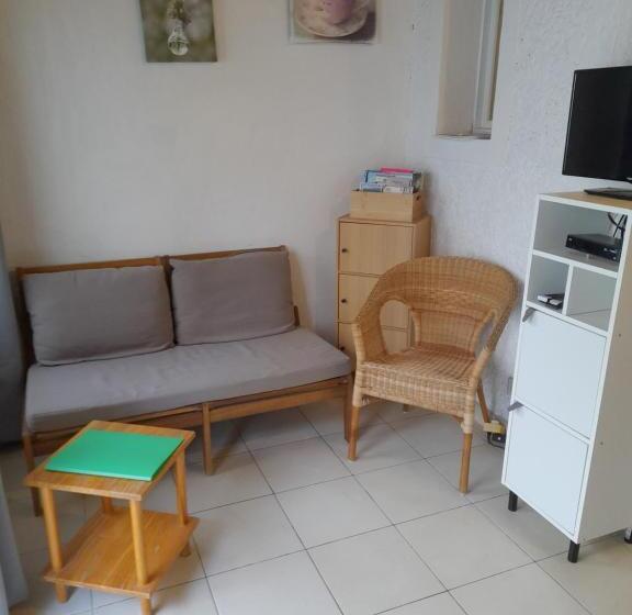 צימר Chambres D Hôtes Chez Cécile à Lagnes