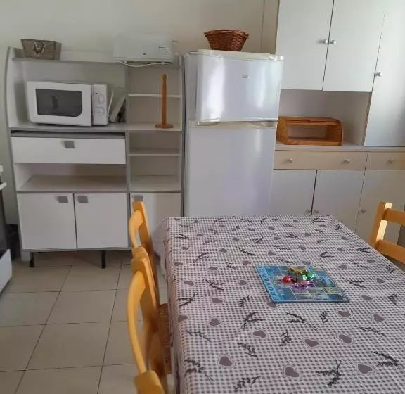 ベッドアンドブレックファースト Chambres D Hôtes Chez Cécile à Lagnes