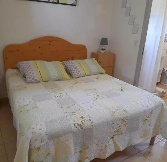 ベッドアンドブレックファースト Chambres D Hôtes Chez Cécile à Lagnes