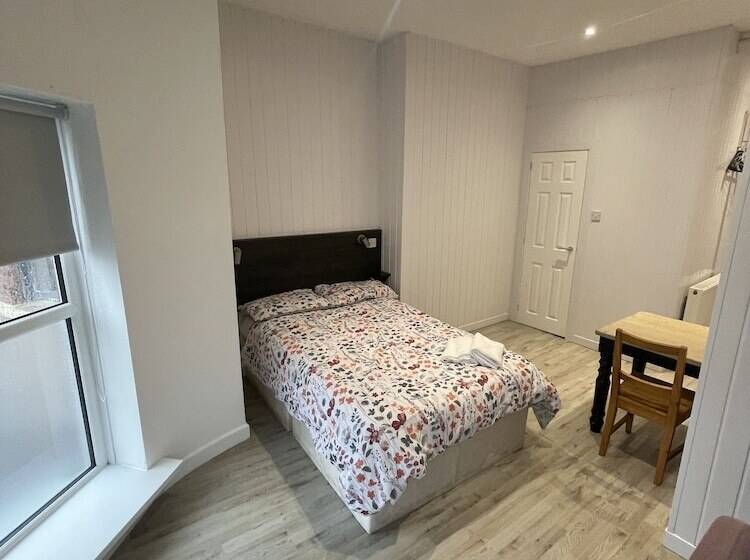 צימר OYO Queens Quarter