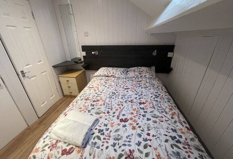 צימר OYO Queens Quarter