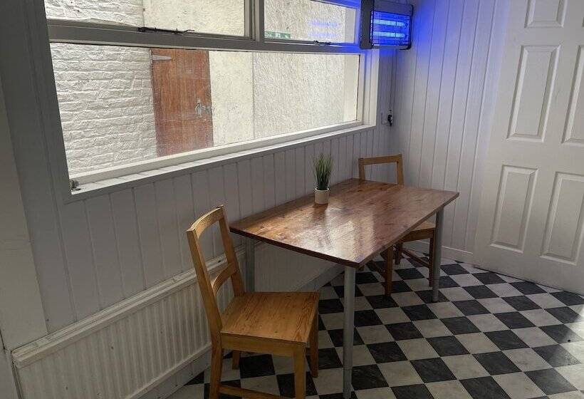 צימר OYO Queens Quarter