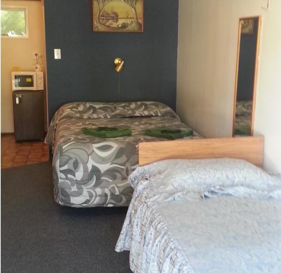 Bignell Street Motel