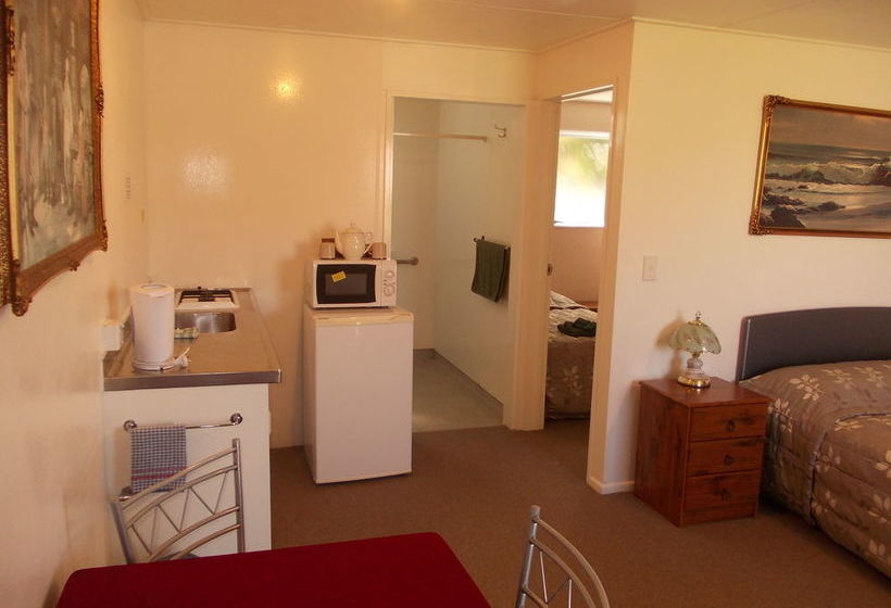 Bignell Street Motel