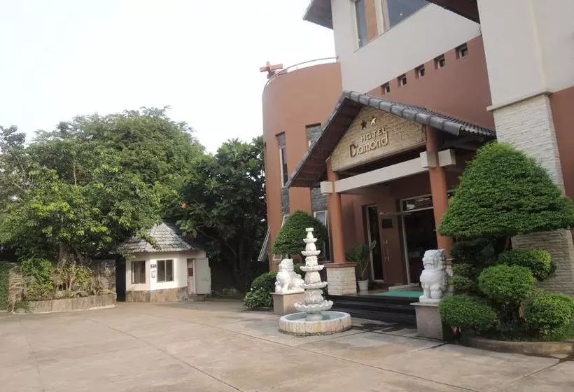 هتل Diamond Resort Bien Hoa