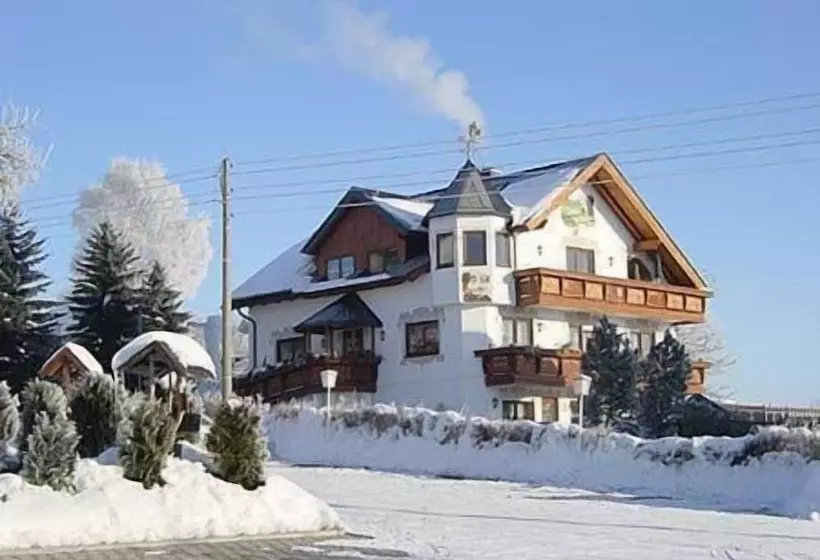 Hotelli Alpenhof