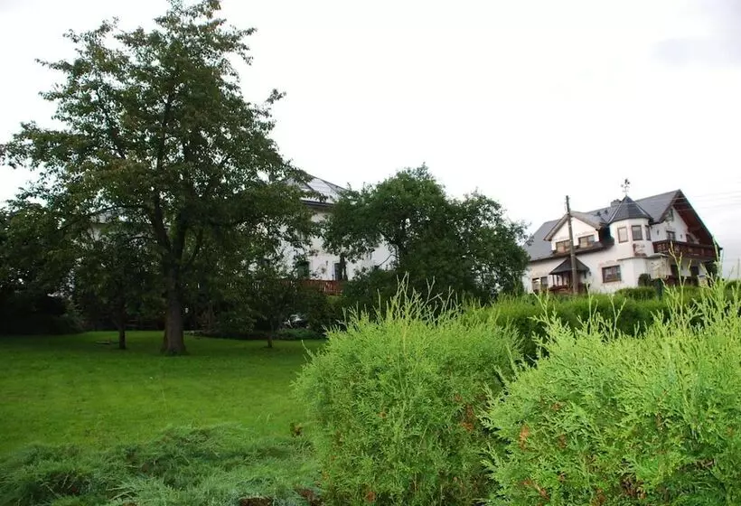 Hotelli Alpenhof