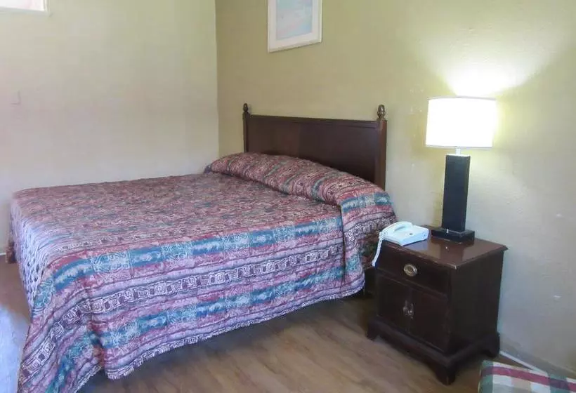 Hotelli Bella Vista Inn And Suites