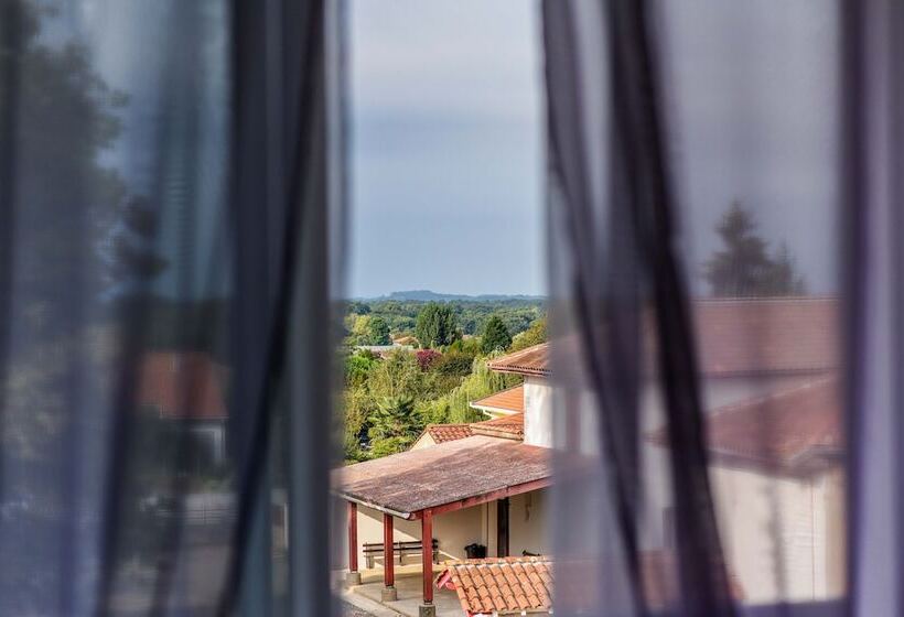 ホテル Logis Hôtels Gnàc é Pause