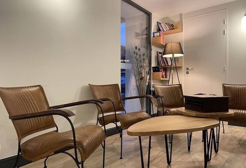 ホテル Logis Hôtels Gnàc é Pause