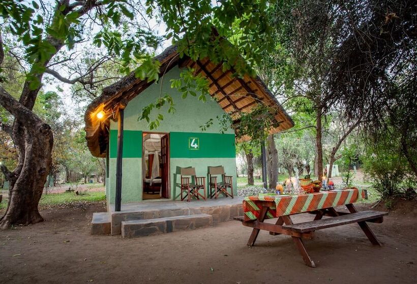 هتل Maramba River Lodge