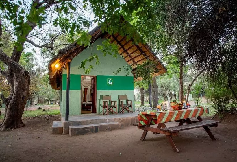 هتل Maramba River Lodge