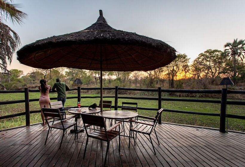 هتل Maramba River Lodge