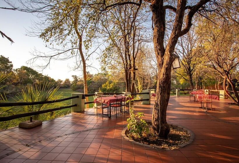 هتل Maramba River Lodge