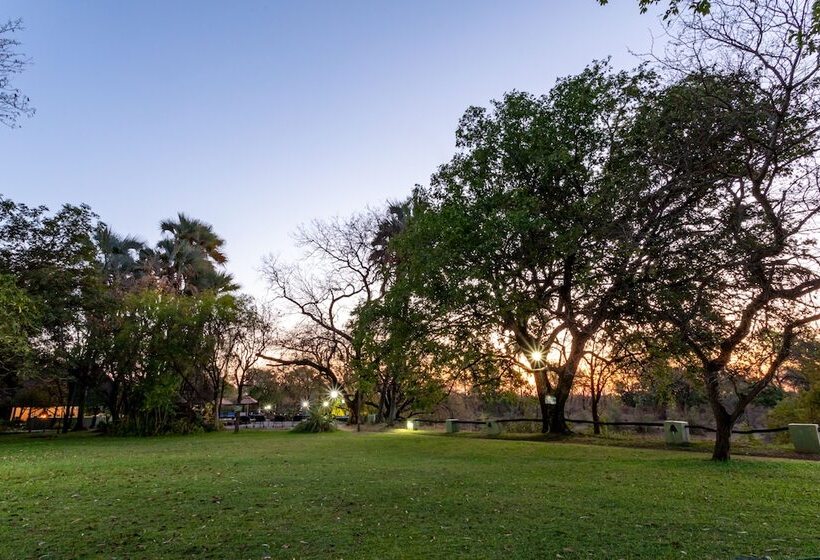 هتل Maramba River Lodge