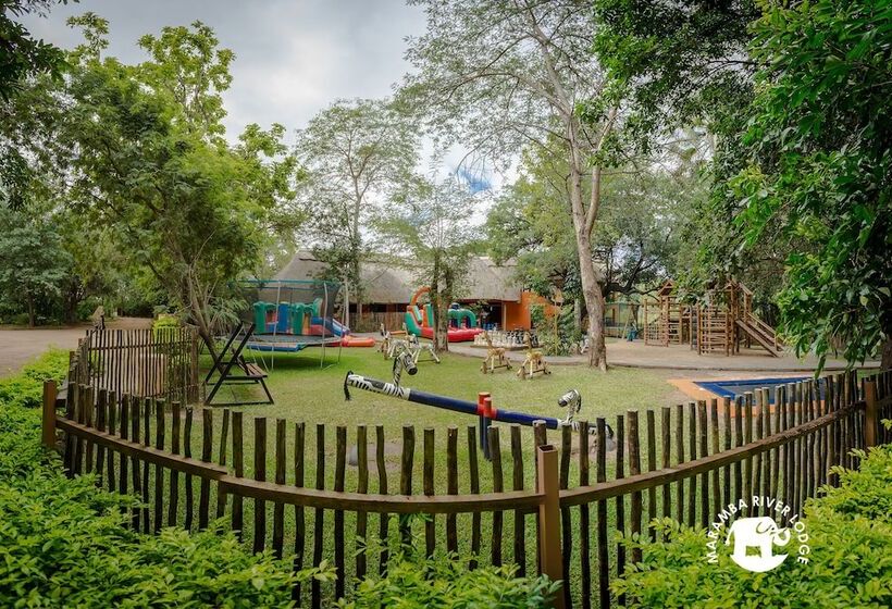 هتل Maramba River Lodge