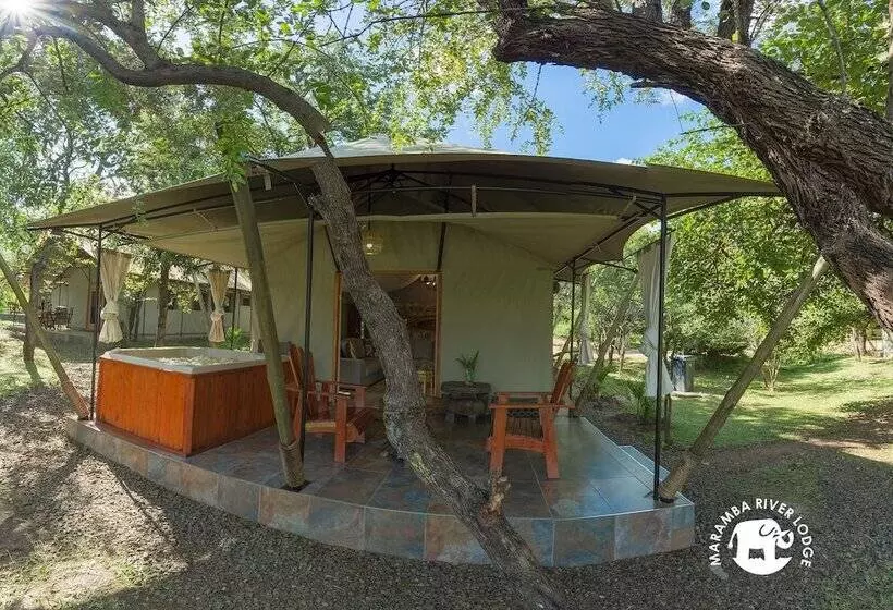 هتل Maramba River Lodge