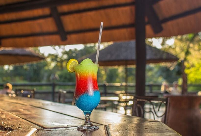 هتل Maramba River Lodge