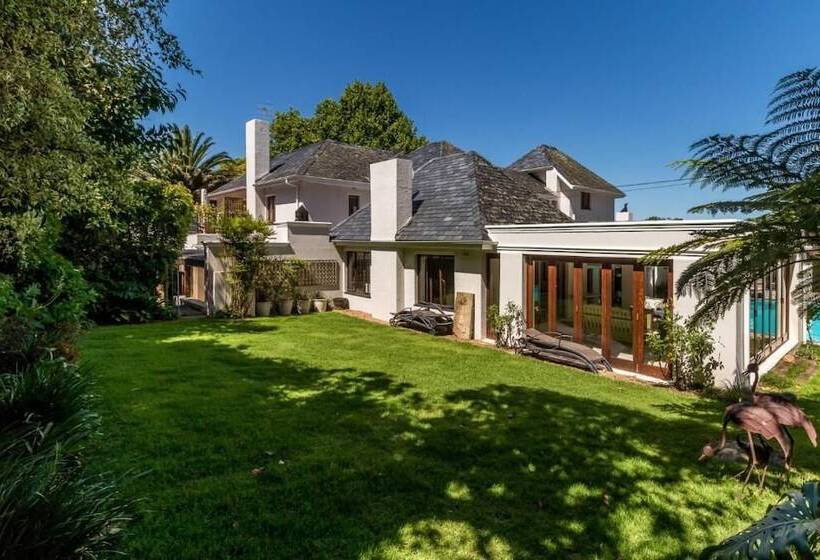 פנסיון Fernwood Manor Boutique Guest House