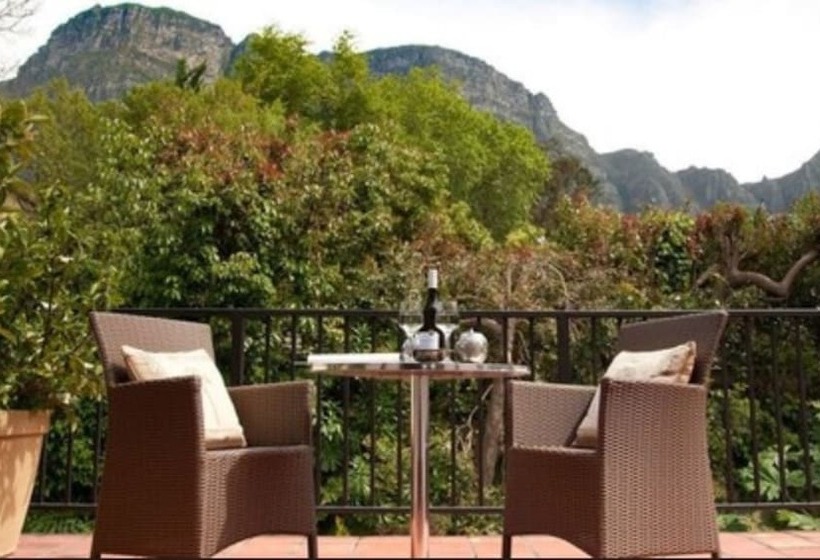 פנסיון Fernwood Manor Boutique Guest House