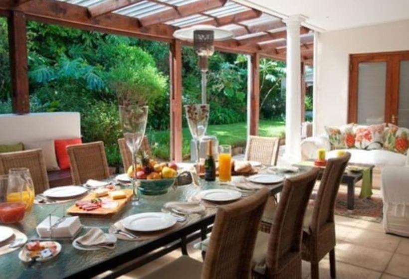 פנסיון Fernwood Manor Boutique Guest House