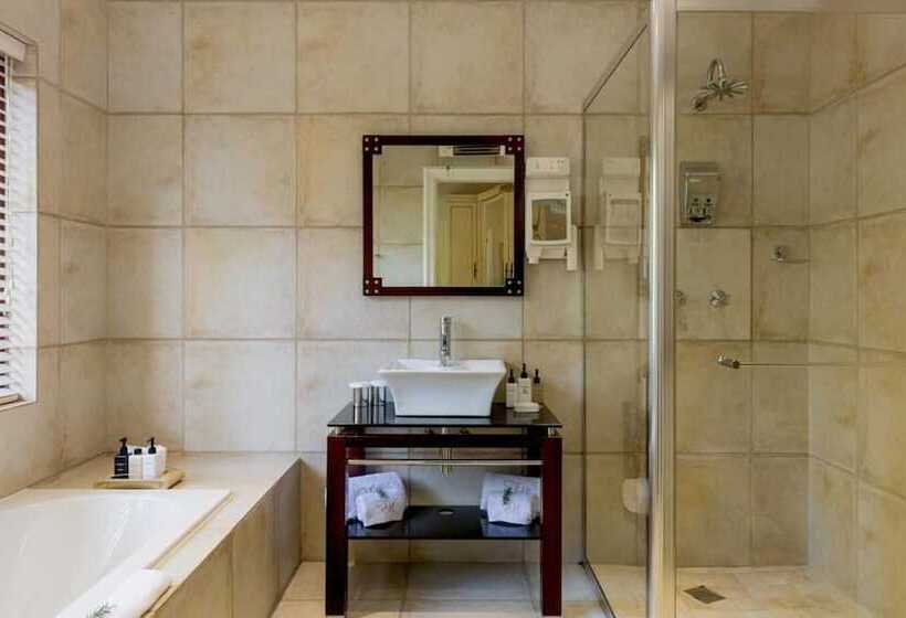 פנסיון Fernwood Manor Boutique Guest House