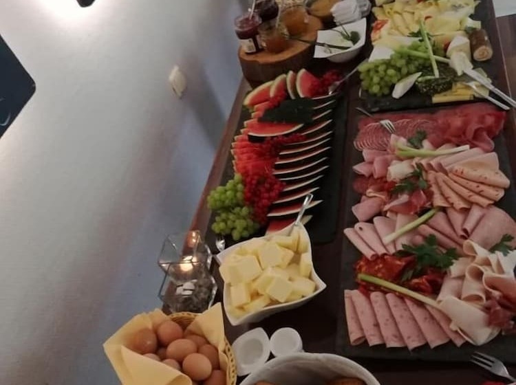 Basalt Hotel Restaurant Lounge