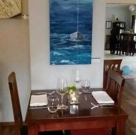 Basalt Hotel Restaurant Lounge