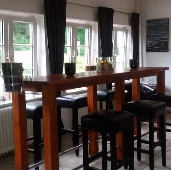 Basalt Hotel Restaurant Lounge