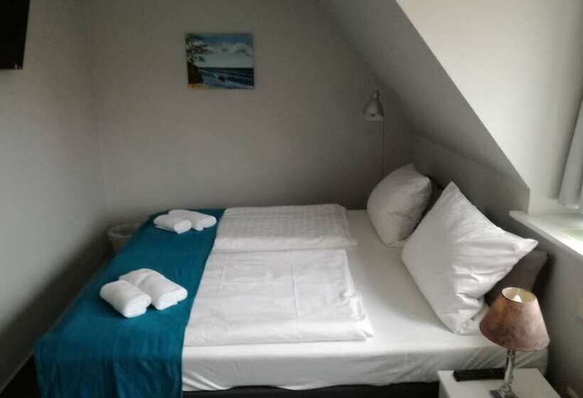 Basalt Hotel Restaurant Lounge