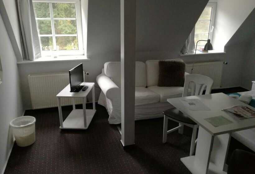 Basalt Hotel Restaurant Lounge