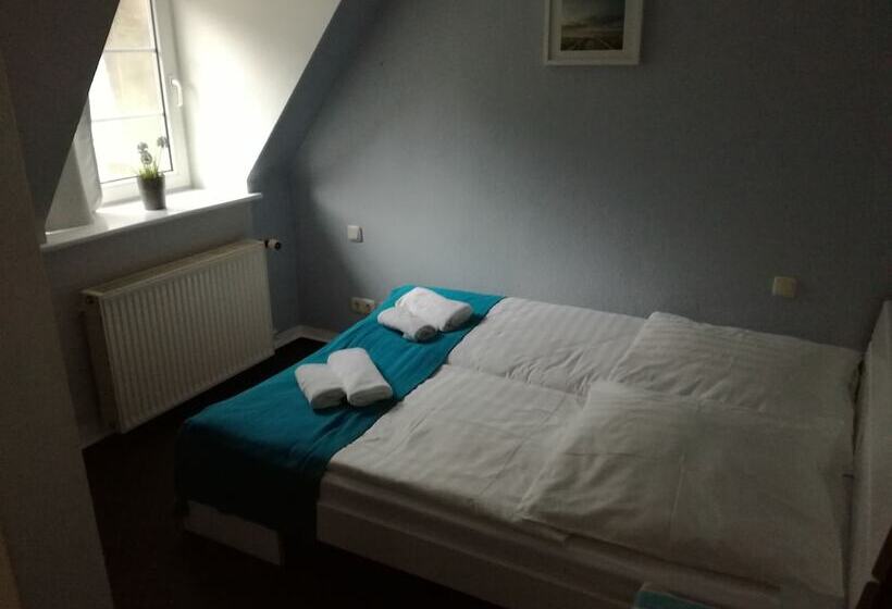 Basalt Hotel Restaurant Lounge