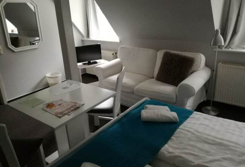 Basalt Hotel Restaurant Lounge