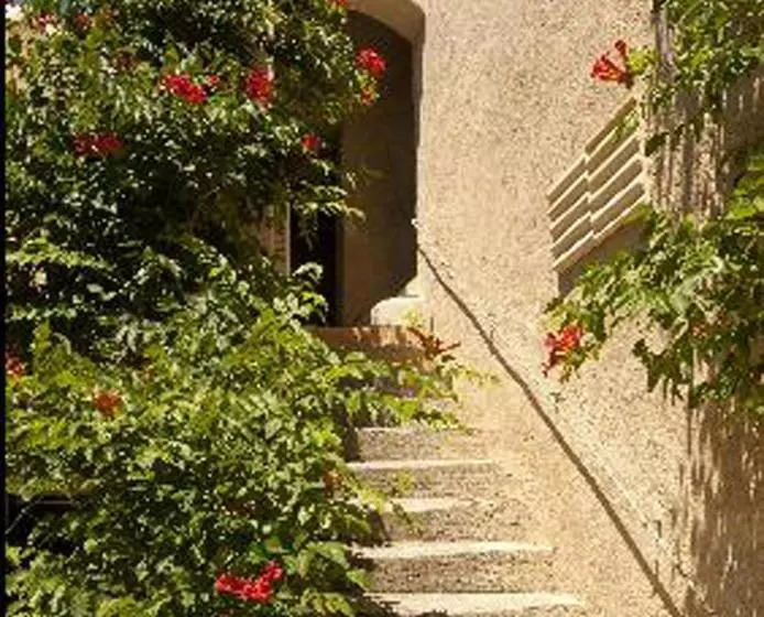 Aamiaismajoitus (B&B) Ancienne Maison Des Gardes