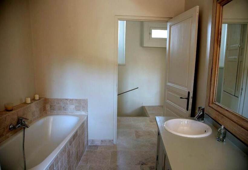 مبيت وإفطار Ancienne Maison Des Gardes