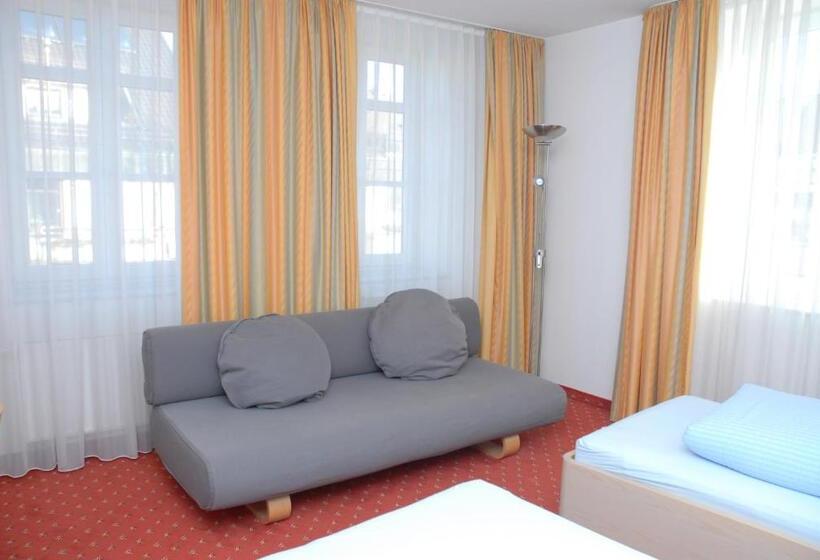 مبيت وإفطار Gästehaus Andrea