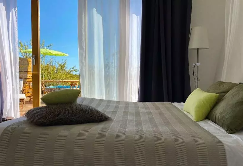 تختخواب و صبحانه Tilley Lounge Cocoon