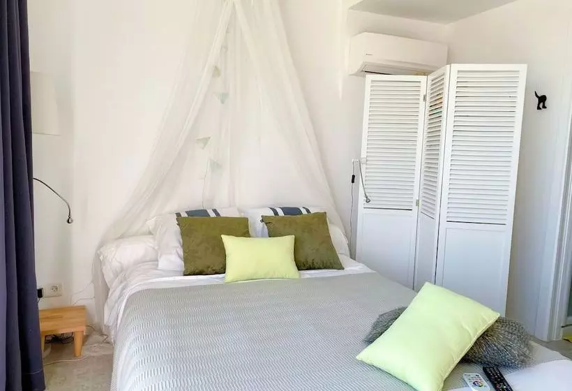 تختخواب و صبحانه Tilley Lounge Cocoon