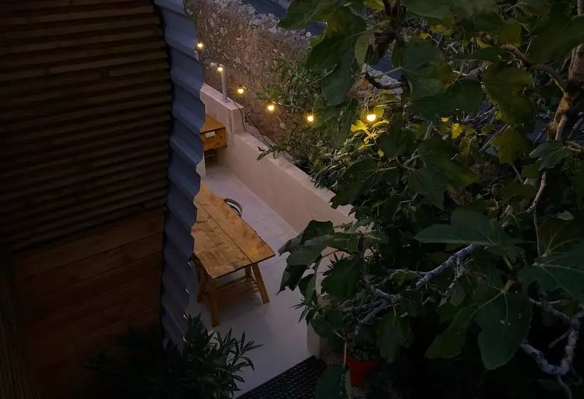 تختخواب و صبحانه Tilley Lounge Cocoon