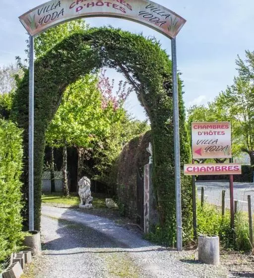 تختخواب و صبحانه Villa Yoda