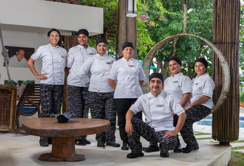 هتل Aite Eco Resort