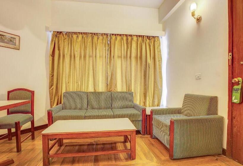 בית מלון כפרי Ajanta Continental