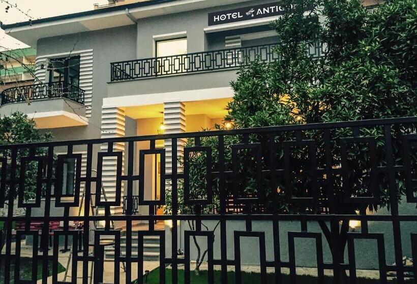 Hotel Antigone